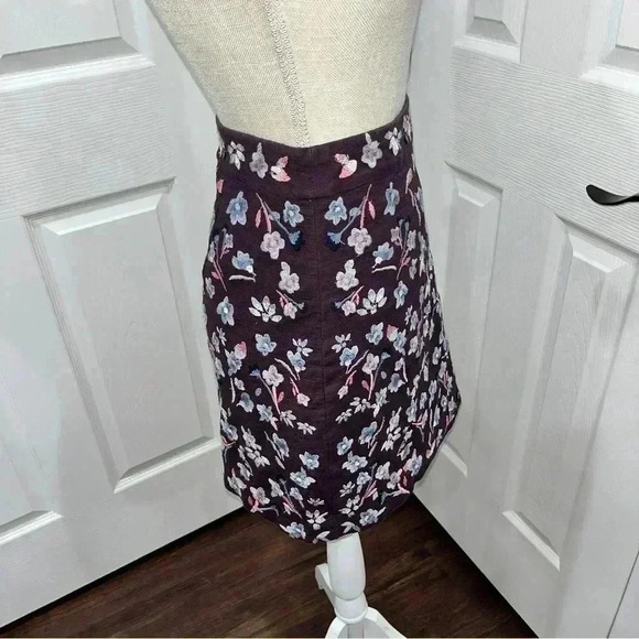 Loft Ann Taylor purple floral embroidered all over lined zip back mini s… - Picture 8 of 11